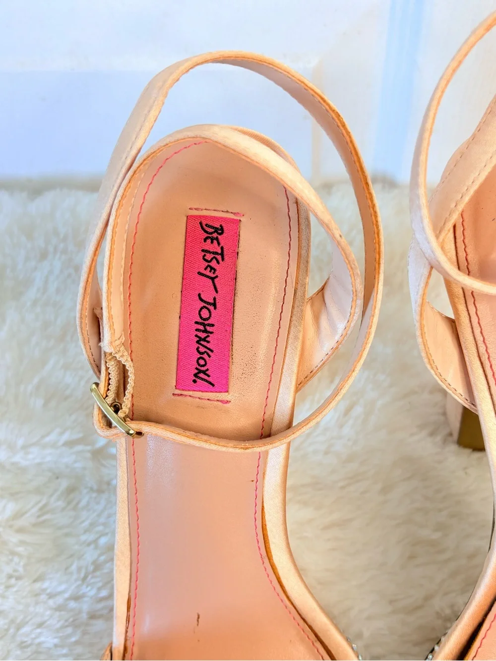 Betsey Johnson gorgeous betsey